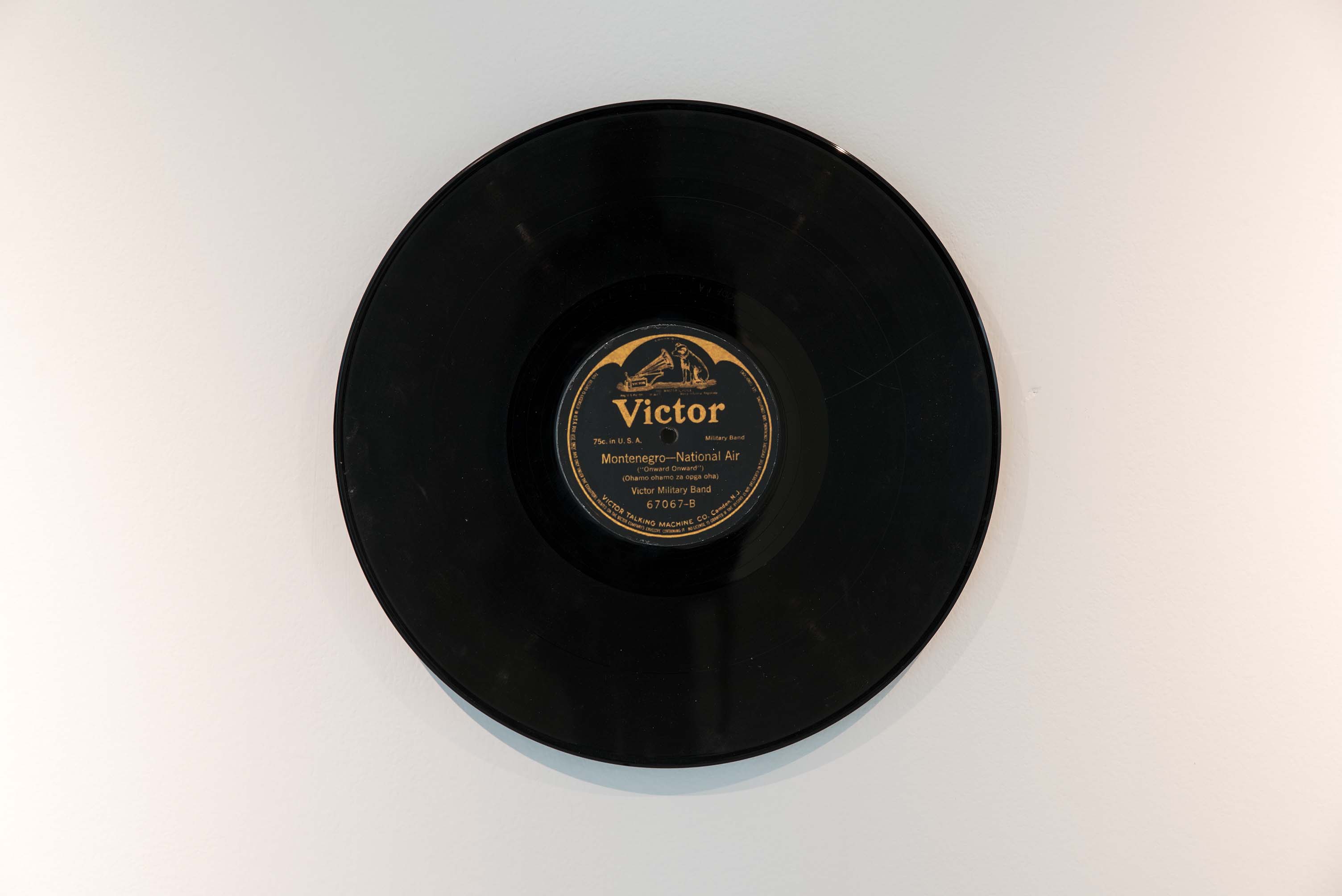 Before Air After, vinyl record: Victor matrix B-15201. Montenegro: National air / Victor Military Band
