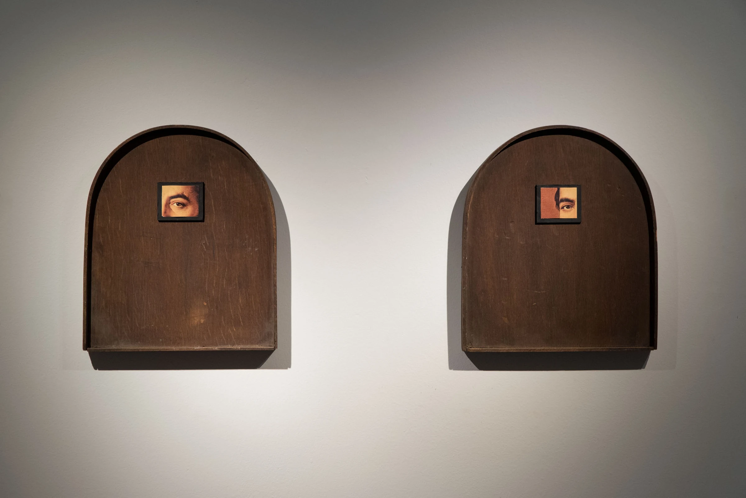 Atom (2018) — shoes, stones, mirror, wood, photograph by Siniša Radulović